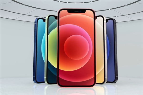 李楠上手iphone 12 Pro 直言屏幕黑边开倒车 手机新浪网