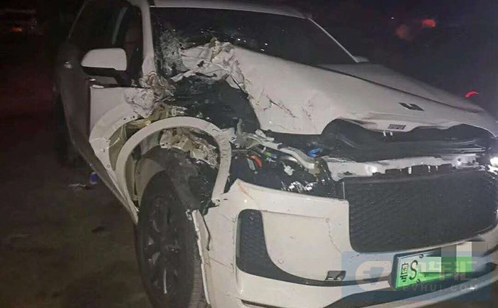 理想one再曝高速追尾事故 车辆辅助驾驶未发出提示 车主 货车 理想one 新浪科技 新浪网