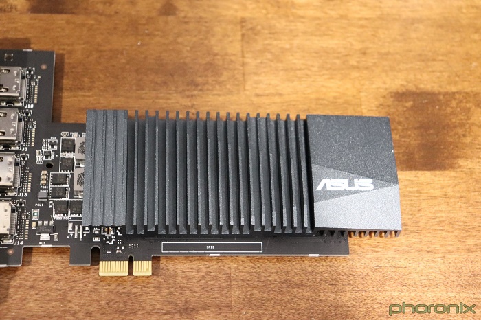 适用于linux开发的四输出静音版华硕gt710显卡现已50美元开售