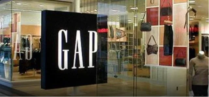 美国服装巨头GAP撑不住了：计划大面积关闭350家店 转型电商业务