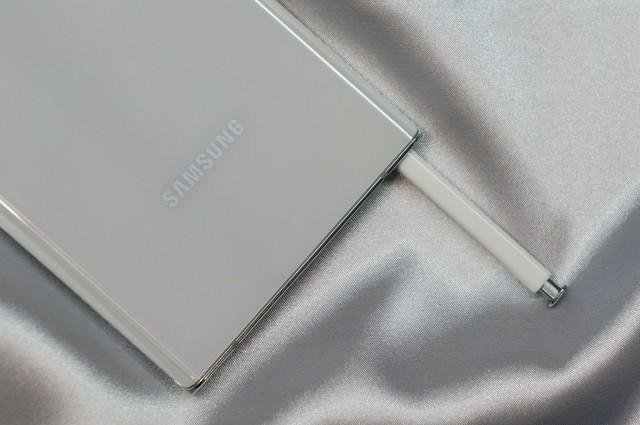 三星Galaxy Z Fold系列新消息！新品可能会加入S Pen