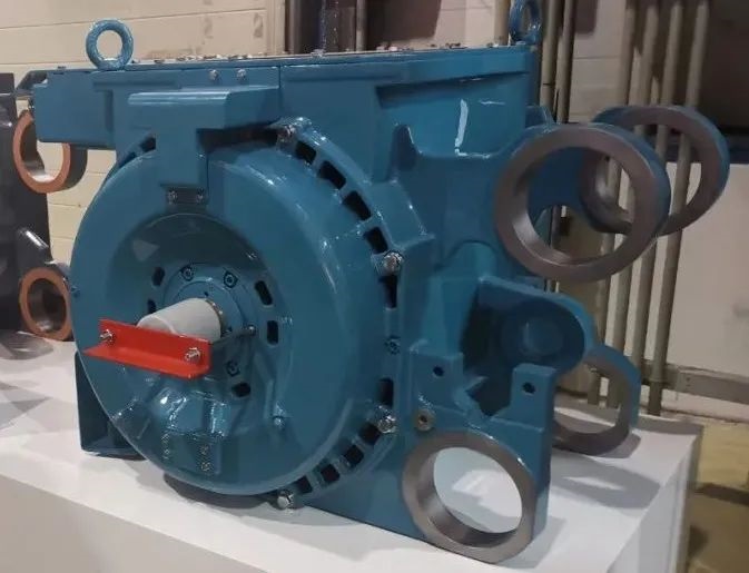 时速400km跨国互联互通高速动车组下线搭载国产tq800永磁同步牵引电机