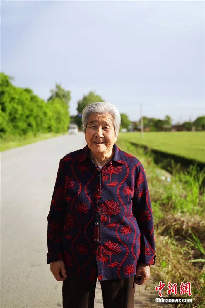 最美笑容在他镜头下绽放定格了岁月温柔了时光