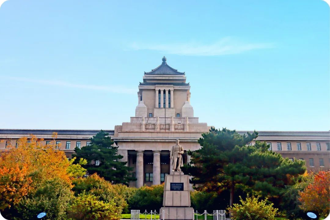 姹紫嫣红的吉大藏在各校区的朋友圈里