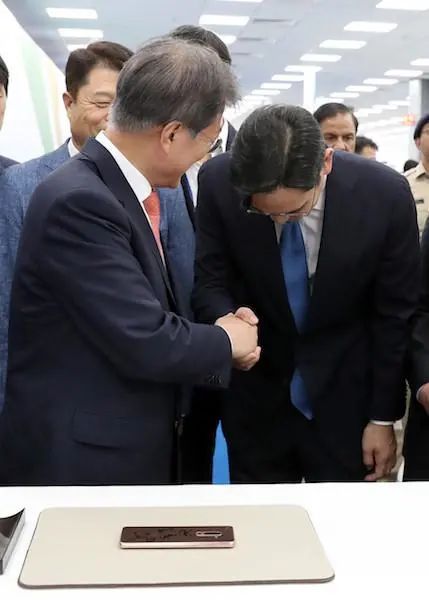 文在寅对三星会长去世哀悼 派幕僚长灵堂吊唁|三星|文在寅|李健熙