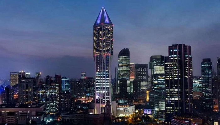 上海明天广场流拍后再降5亿 5万人围观却无人出价