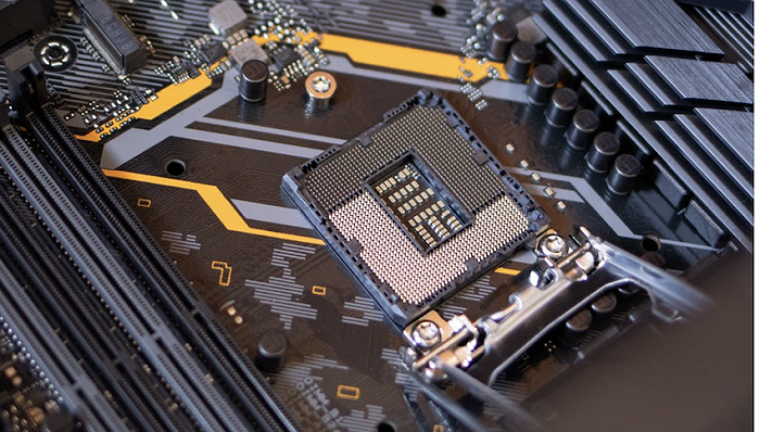 上海这个集成电路产业基地启动 能否为“中国芯”杀出一条血路？