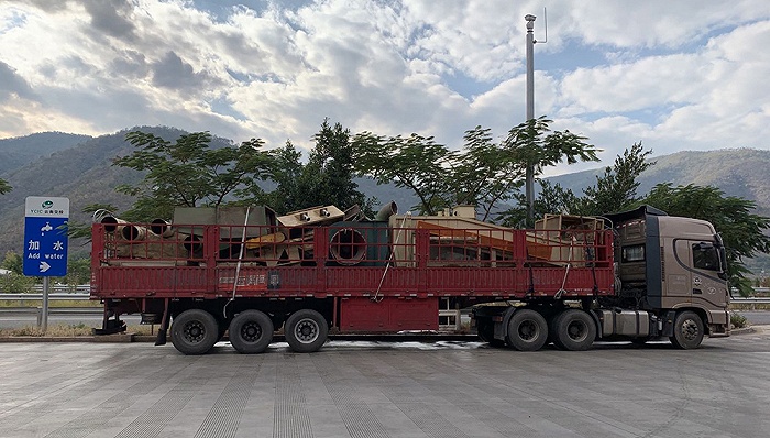 跑运输的卡车司机有3000万 都是老司机？