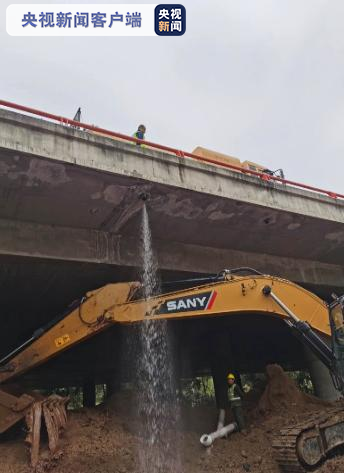 建设控制区内未批先建、强行施工 陕西执法部门水灌工地基坑