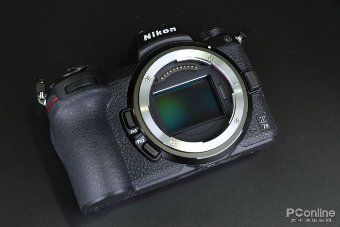 搭载双expeed6处理器尼康z7ii全画幅微单评测