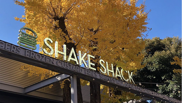 Shake Shack线上订单销售额占比近六成 疫情加速餐企数字化转型