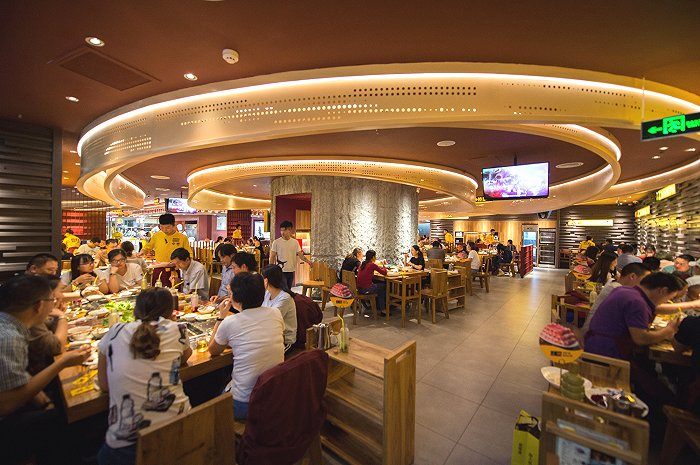 巴奴客单价比海底捞高20至30元 火锅行业下个拐点会是高端化吗？