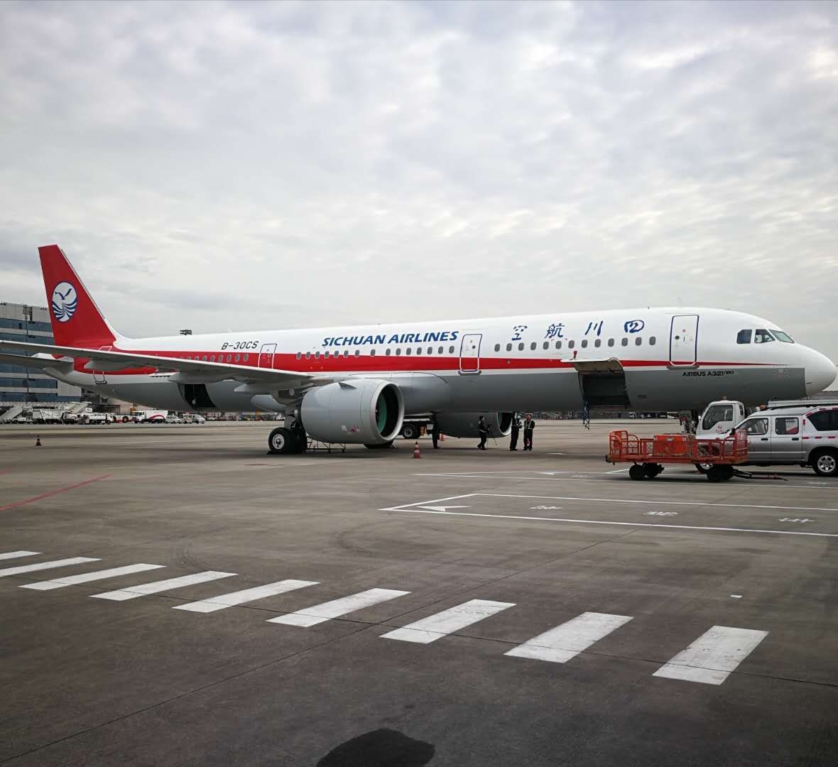 图:b-30cs/a321neo加盟川航 摄影:谢晓超