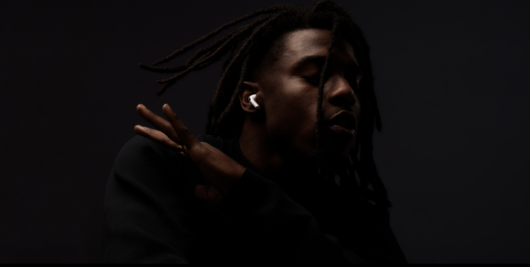 你的这款AirPods可能有故障 苹果市值一夜蒸发超1000亿美元