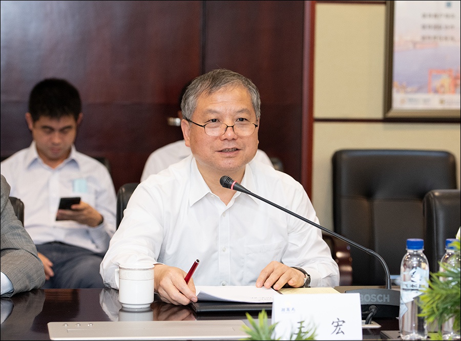 工信部副部长刘烈宏调研妈湾智慧港