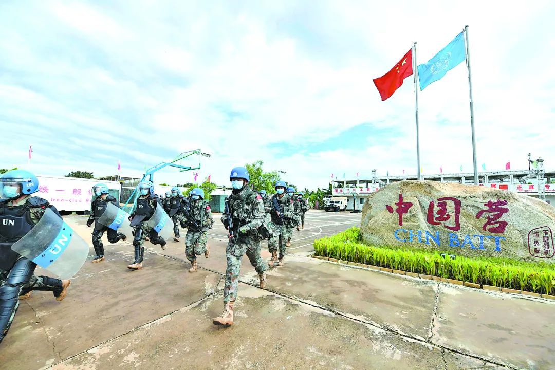 中国赴南苏丹维和步兵营开展实兵综合演练