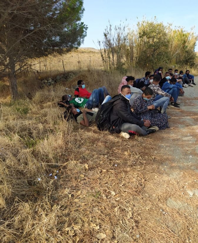 央视|希腊一难（移）民船上25人新冠病毒测试呈阳性