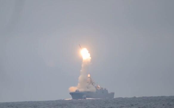 环球网|俄罗斯成功试射“锆石”高超音速导弹，发射画面曝光