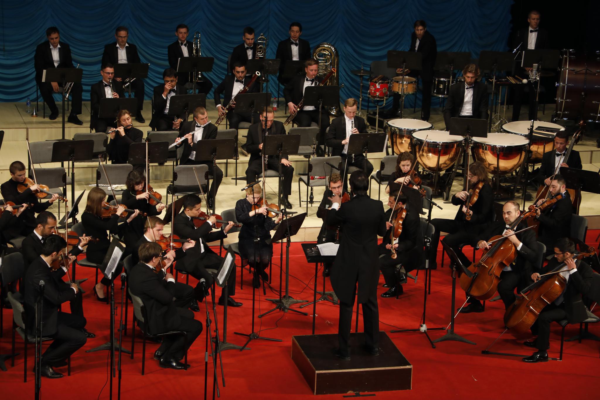 国际爱乐乐团在昆奏响2020年新年音乐会