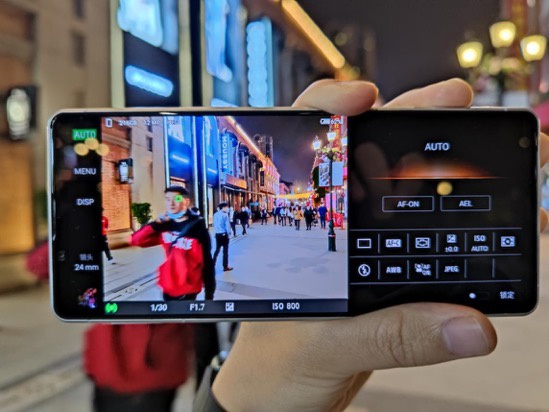 索尼xperia1ii评测装在手机中的专业α9微单相机