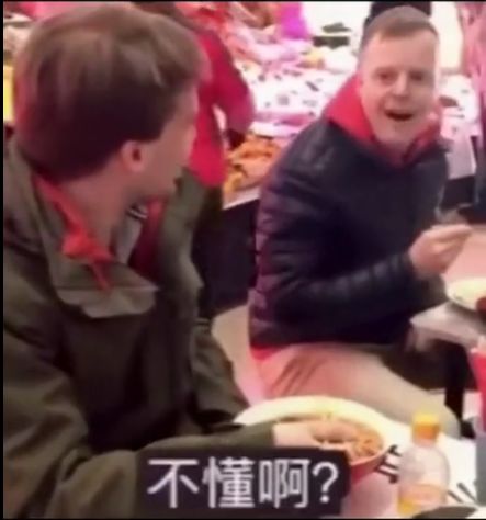 【关注】俩老外用中文唠嗑，逗笑全国！咦？这不是大连的那个谁吗？