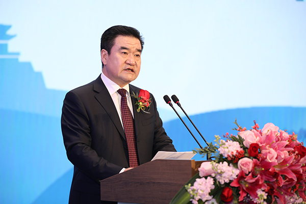 中能化控股集团有限公司党委书记,董事长薛宝君(王雪纯 摄)