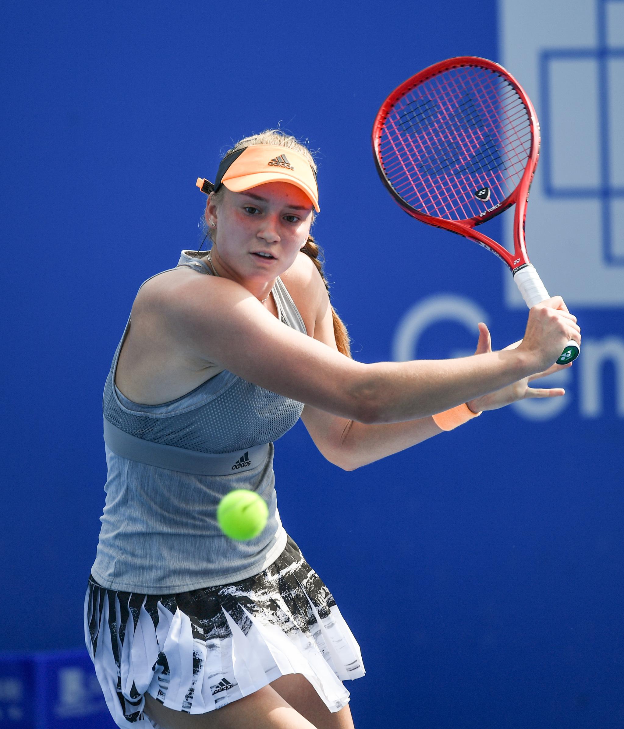 网球| wta深圳公开赛:亚历山德罗娃获得冠军