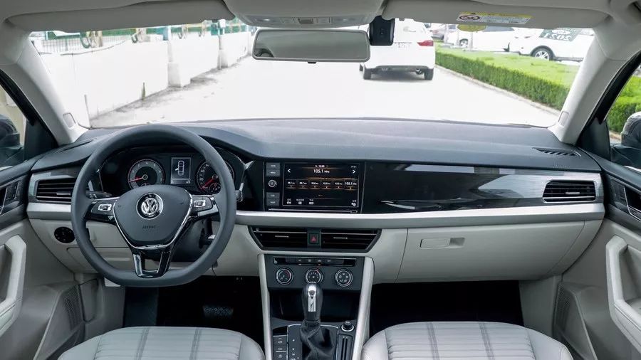 2019年家用轿车销量前两名 你怎么选？