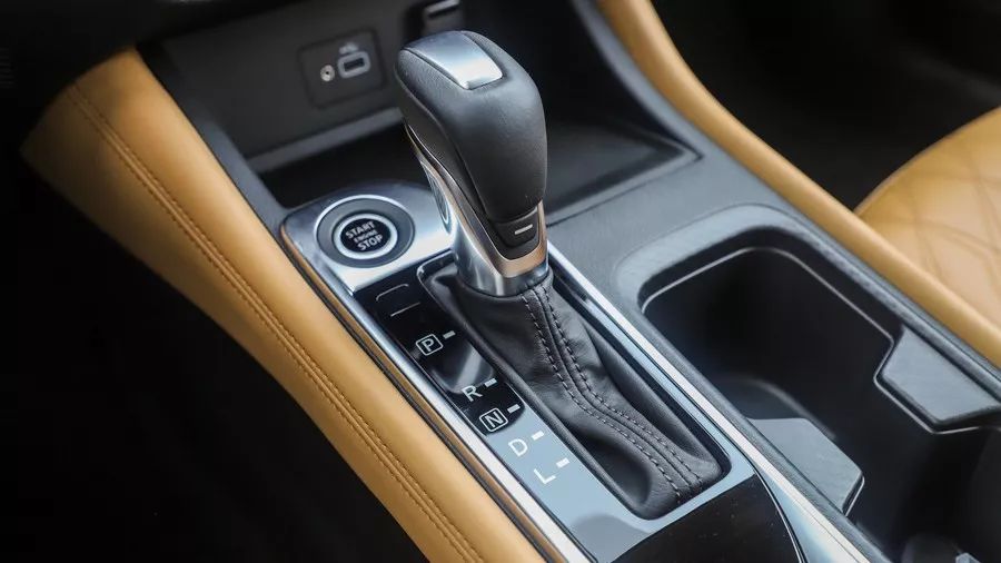 2019年家用轿车销量前两名 你怎么选？