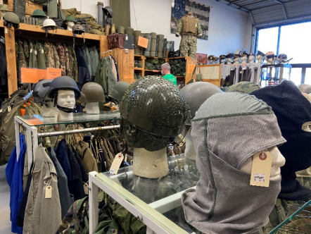 △美国军用品商店