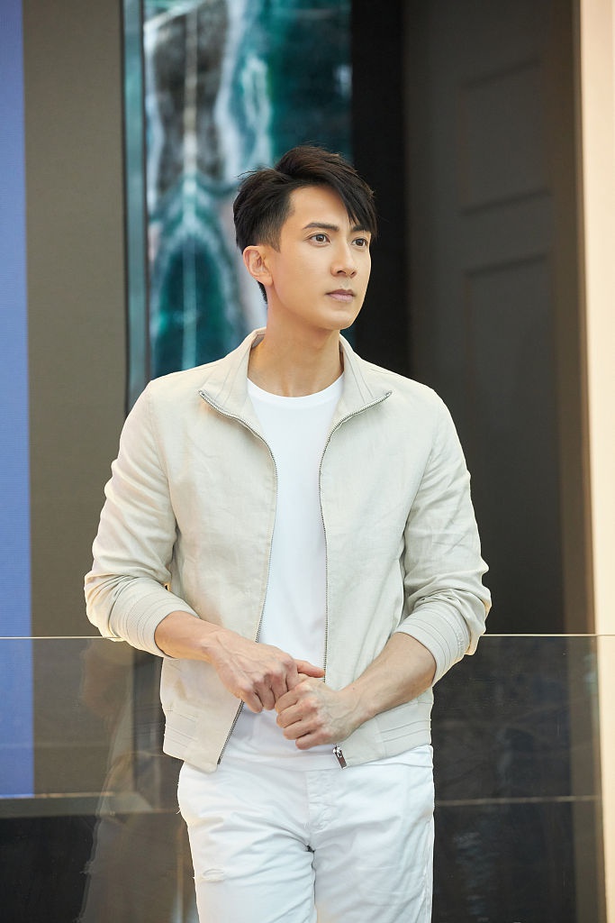 1 / 8 2020年11月9日,上海,吴尊亮相红星美凯龙凯撒至尊记者发布会并