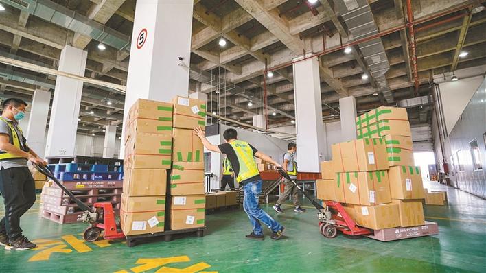 繁忙的前海综合保税区