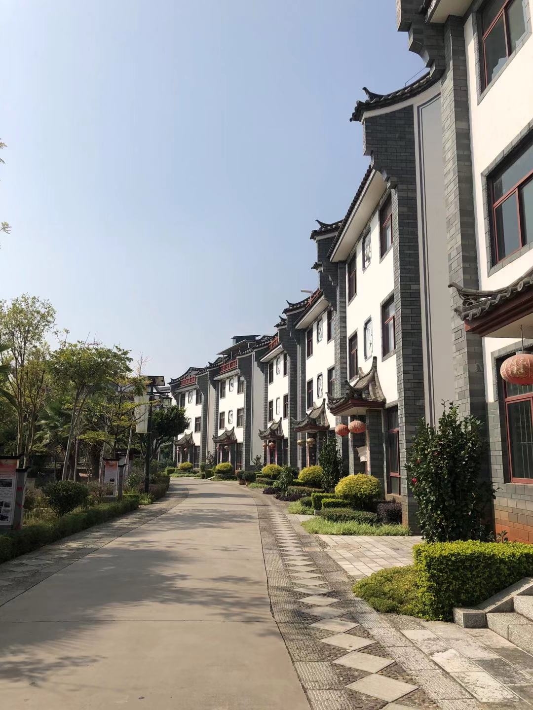 "云南第一村"大营街(张琪/摄)