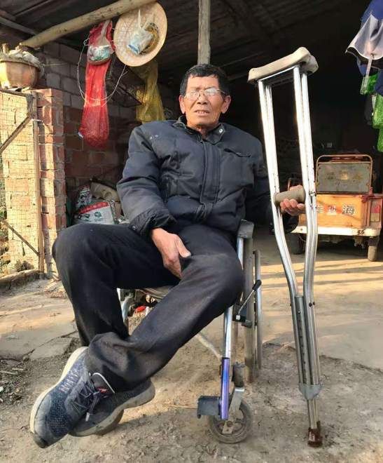 幸运的是只有6颗霰弹铅粒打中魏道平的大腿,而且有4粒是穿腿而过.