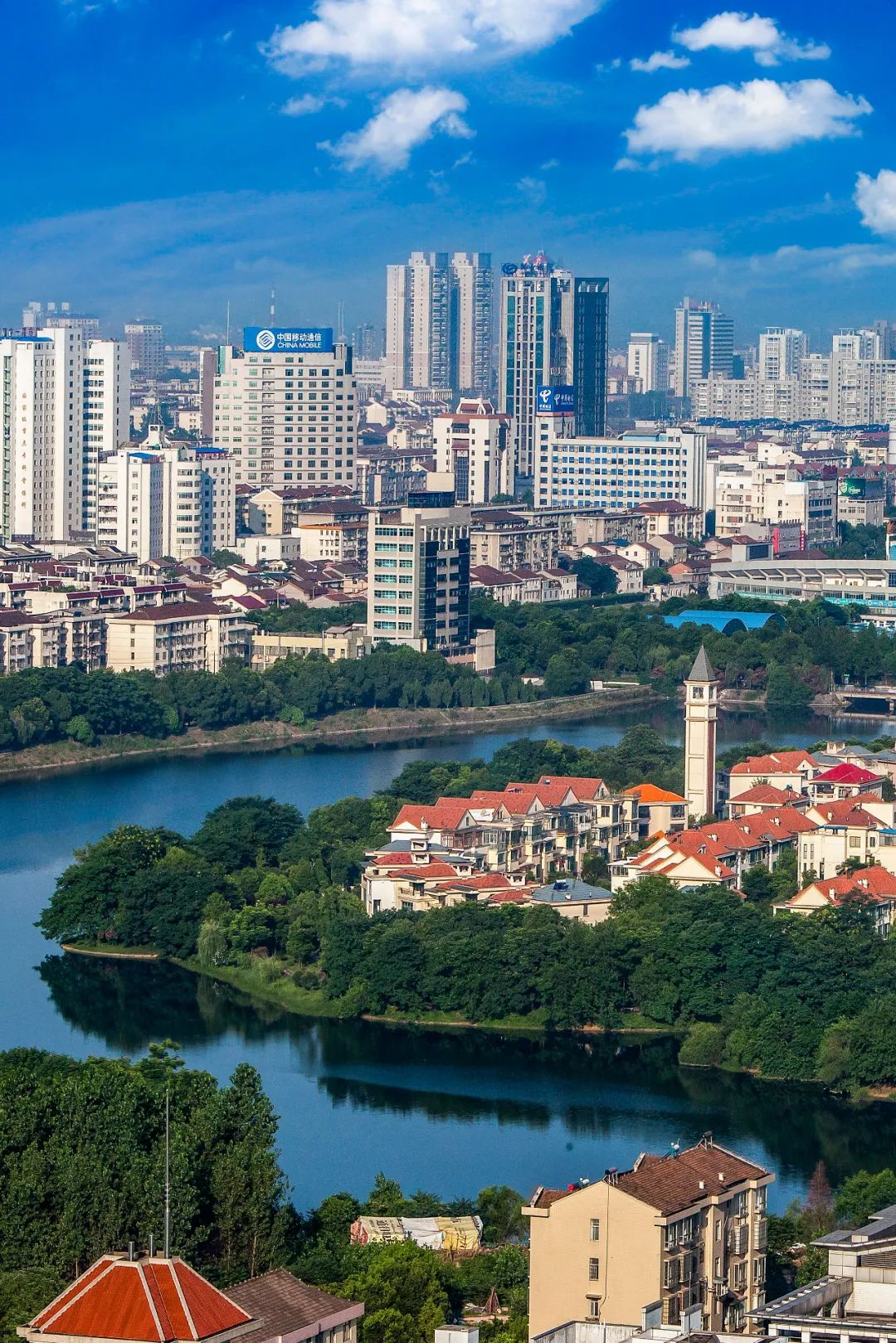 穿紫河畔的常德城市风光.&nbsp;摄影/陈敏捷