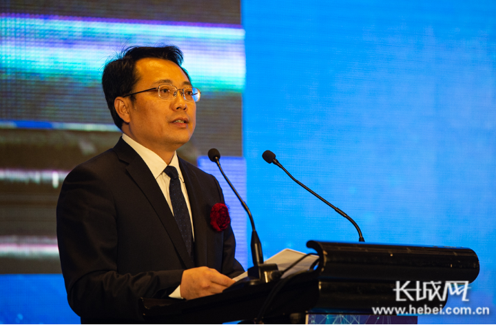 中共枣强县委书记谢志强致辞.