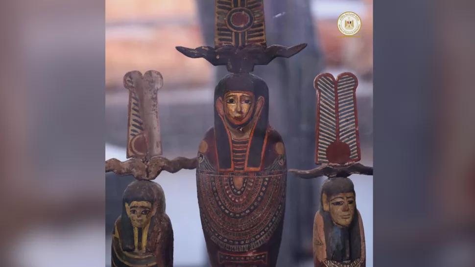 埃及出土百具彩绘木棺有助了解2500年前木乃伊制作技术