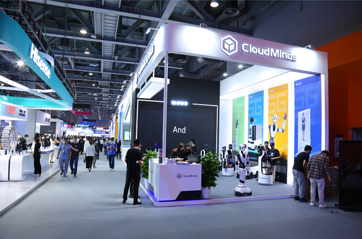 达闼科技携5g新物种云端机器人亮相2020中国移动全球合作伙伴大会