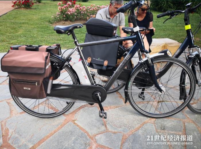 图6:欧洲街头的自行车