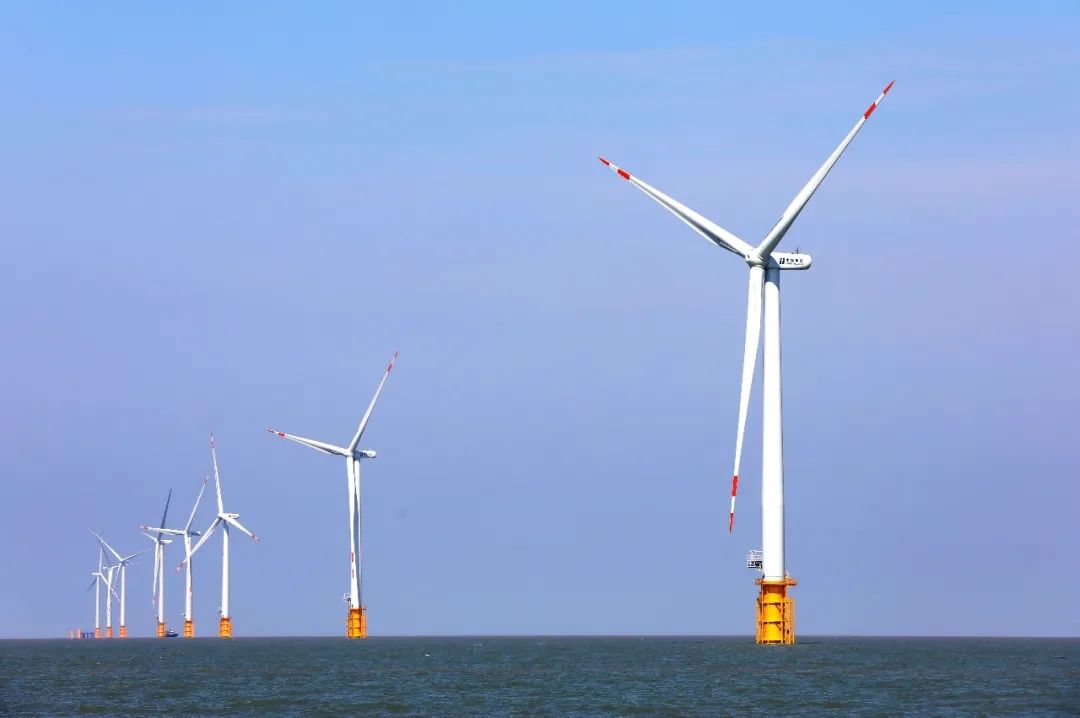 大丰海上风电场首回路风机全部实现并网发电