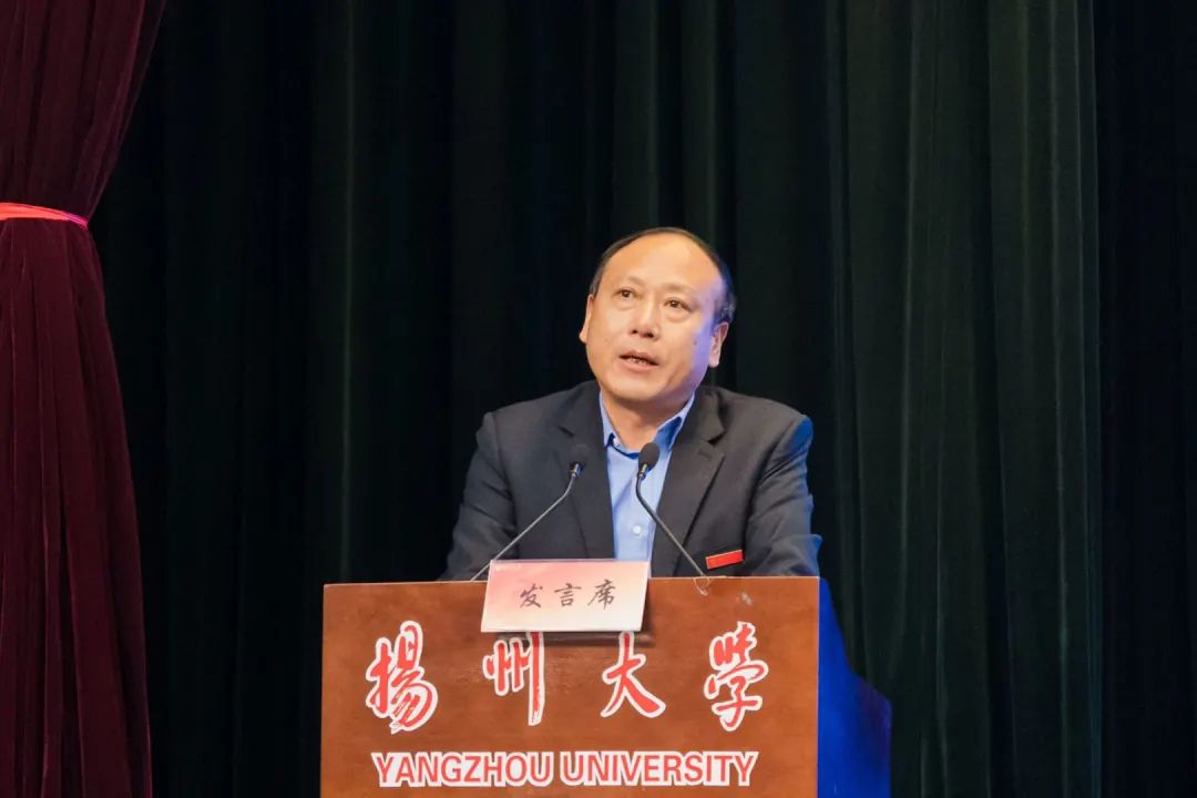 人事处代表孙鹏发言▲医学院代表史宏灿发言▲附属医院代表殷旭东