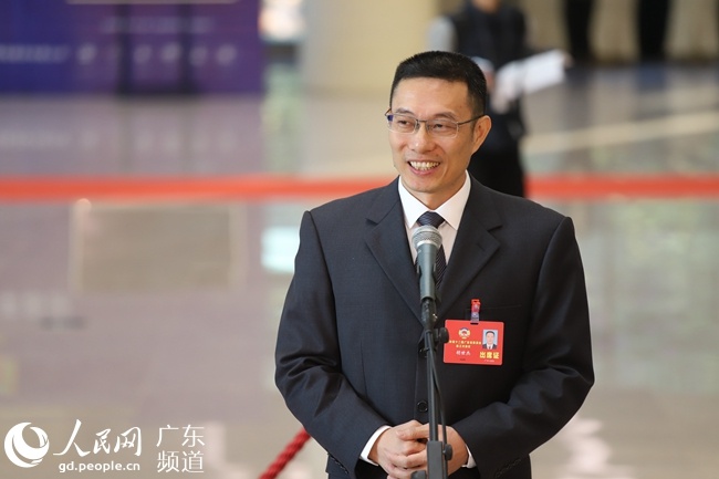 广东省政协"委员通道"再次开启 "白领职业病"不可忽视