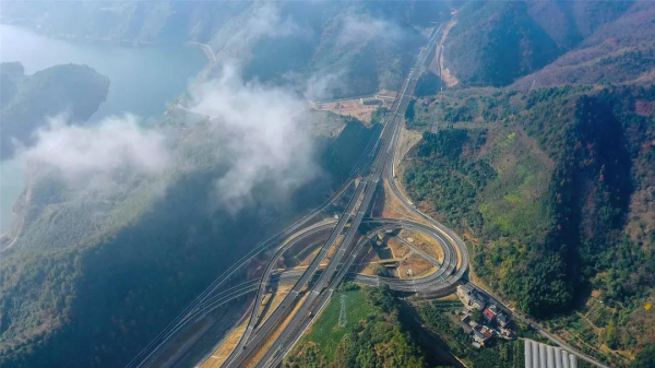 浙江千黄高速淳安段顺利通过交工验收图