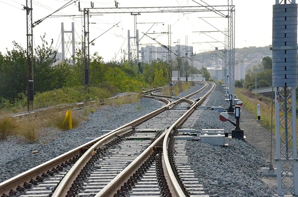 贝中心-新贝站区间轨道