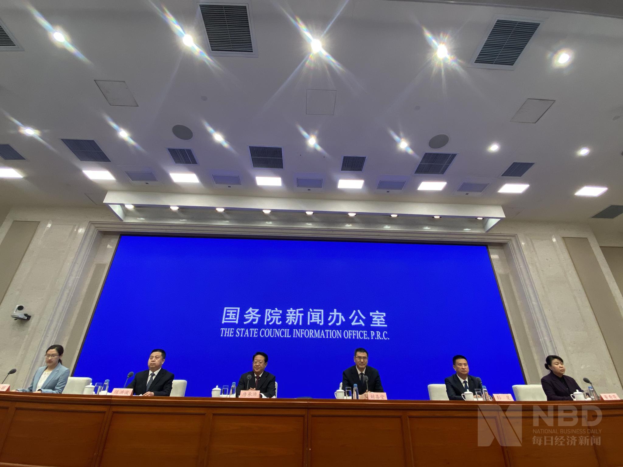 民政部：2019年、2020年新增困难群众救助补助资金158.2亿元