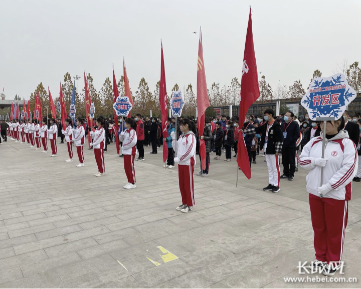 　　邢台市各县市区及高校代表队。长城网记者 裴少非 摄