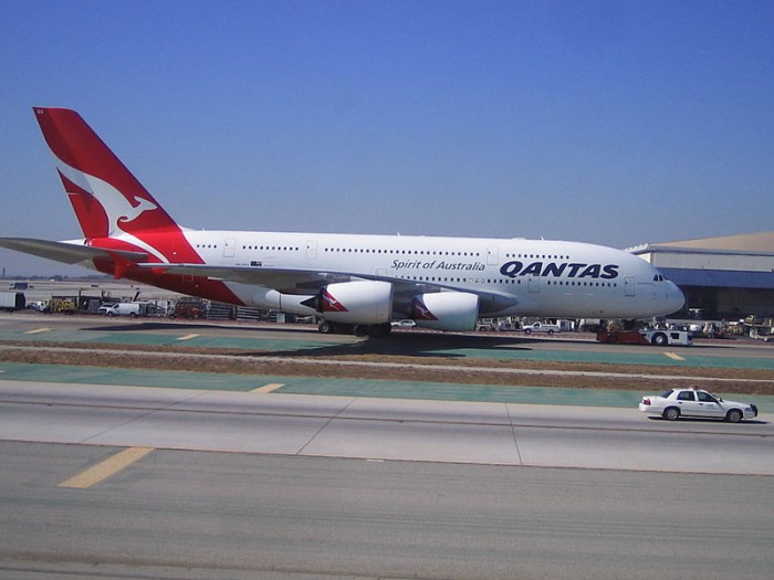 澳洲航空公司(qantas)已经准备这样做了,其ceo表示,最终将强制要求