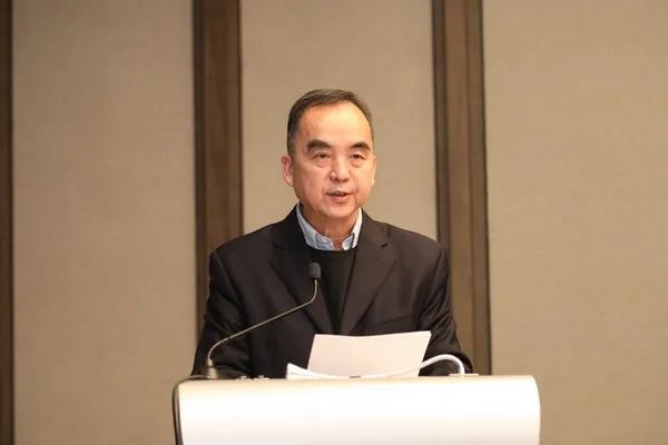 中国消防协会会长陈伟明讲话陈伟明会长向专委会成立表示祝贺