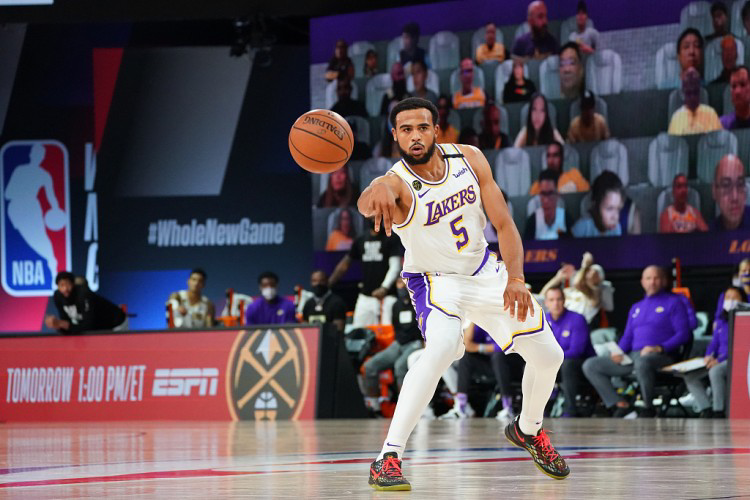 輪換陣容第12人!湖人悍將認清定位開始工作,已和多名隊友進行交流!-黑特籃球-NBA新聞影音圖片分享社區