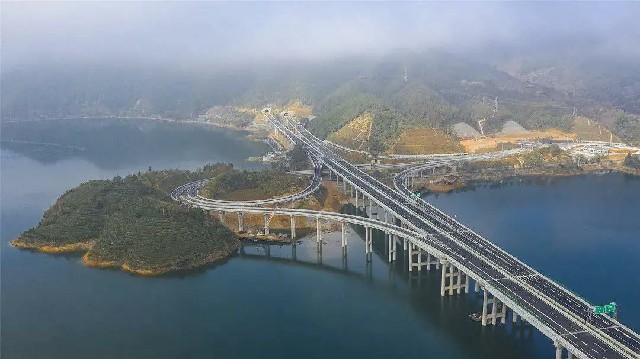 浙江千黄高速公路淳安段喜获全国最美绿色高速称号图